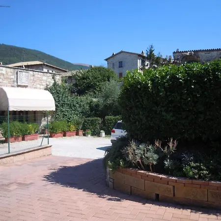 公寓 图里奥纳2号酒店 阿西西